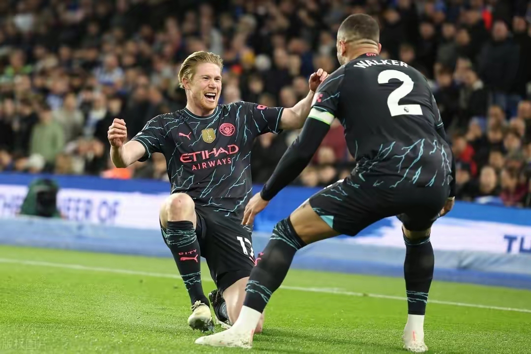 包含德布劳内连续五场比赛得分超过势不可挡，美国队挑战极限！的词条