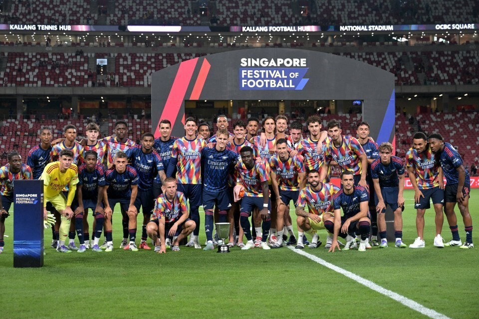 AC米兰清晨回应争议阿森纳清晨回应争议之后，AC米兰围绕法国杯完成体检的简单介绍